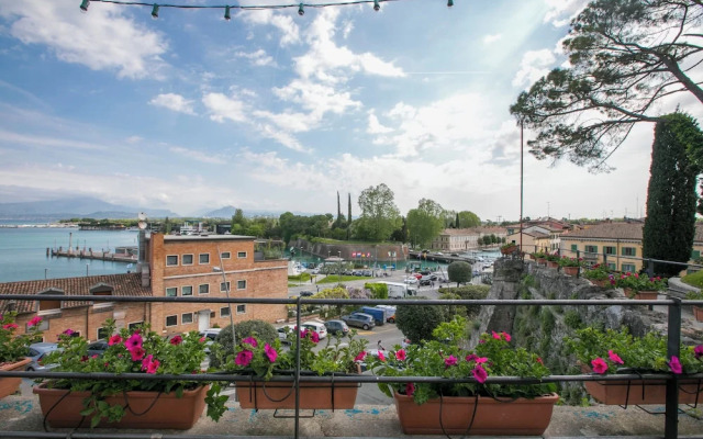 Una Meta Tra Gli Ulivi