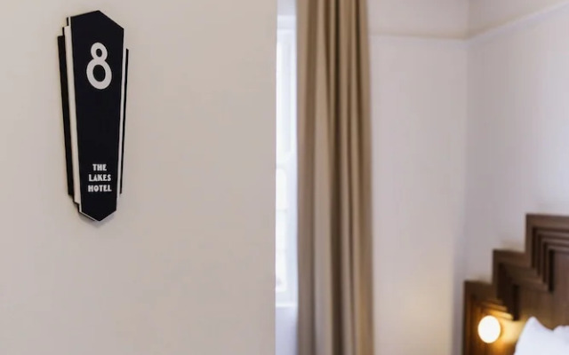 The Lakes Hotel, Rosebery