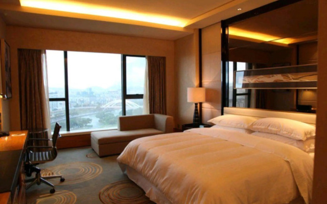 Jinhua Jinlongge Fashion Hotel
