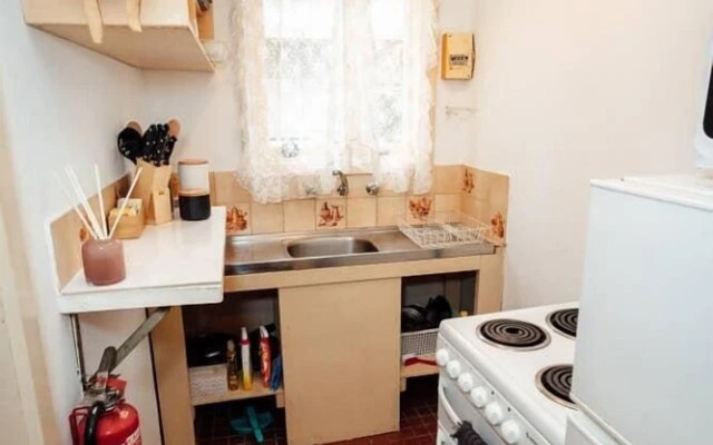 Little Chapel on Durham-Netflix, WiFi, COSY!