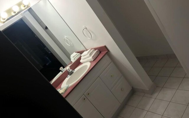 Grewals Inn and Suites by Elevate Rooms