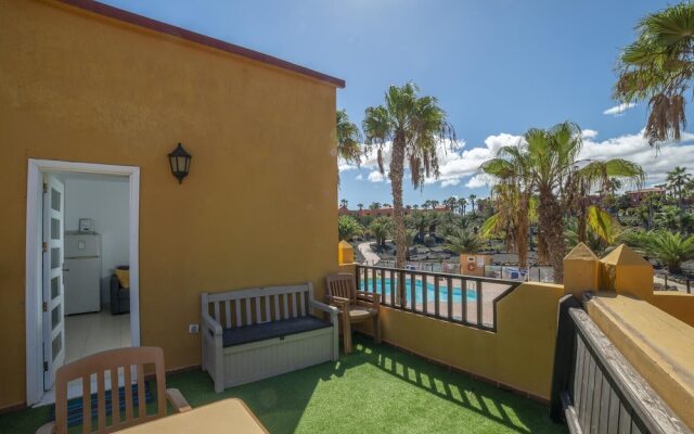 Oasis Royal  14  pool view apartment