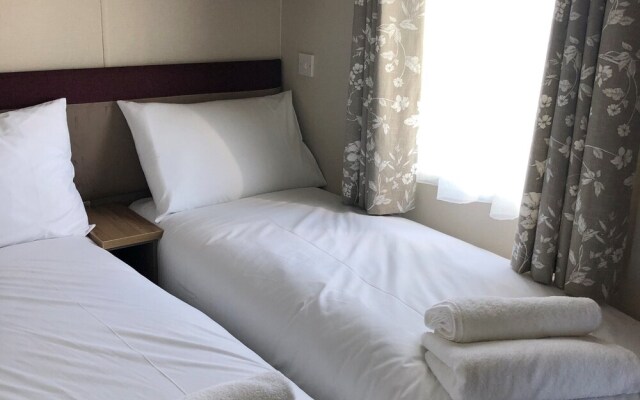 Imacculate Abingdon 14 3 bed Lodge