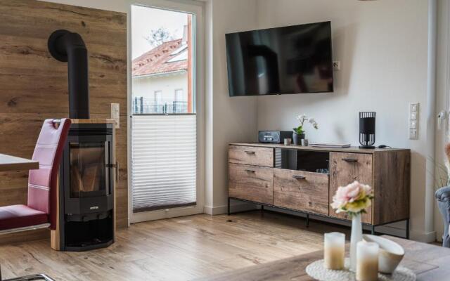 Naturpark-5 Sterne Ferienhaus-Kamin-Sauna-See