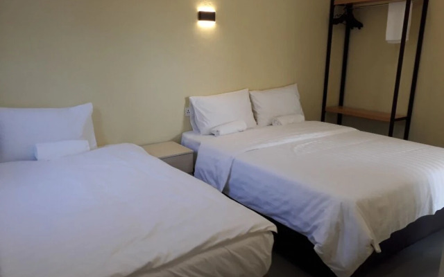 SPOT ON 90127 Semporna Dream Villas