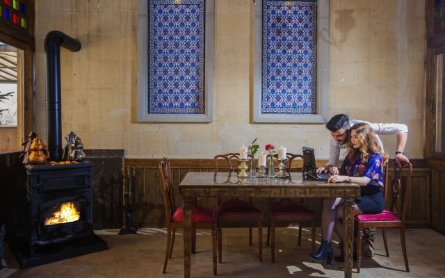 Royal Stone Houses - Goreme