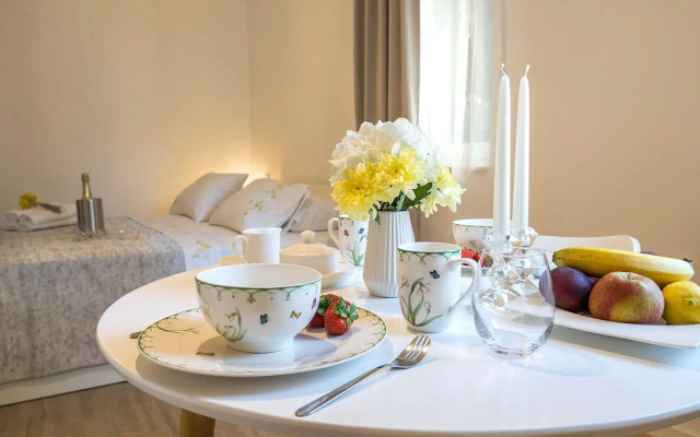 Studio Apartments Petar in old part of town