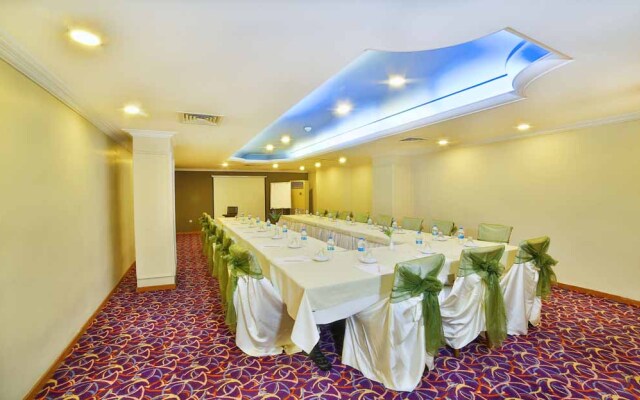 All Seasons Hotel