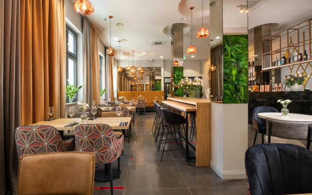 Xerion Hotel