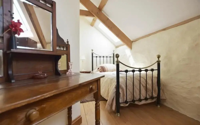 Panteurig Farmhouse
