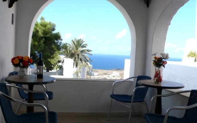 Christos Apartments Oia
