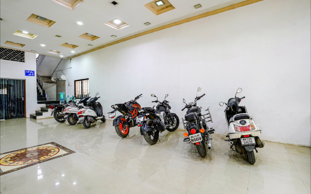 Fabhotel Kesar Inn