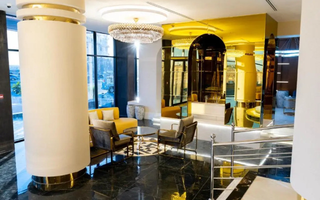 Grand Line Hotel