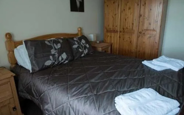 Millie and Charley's Apartments