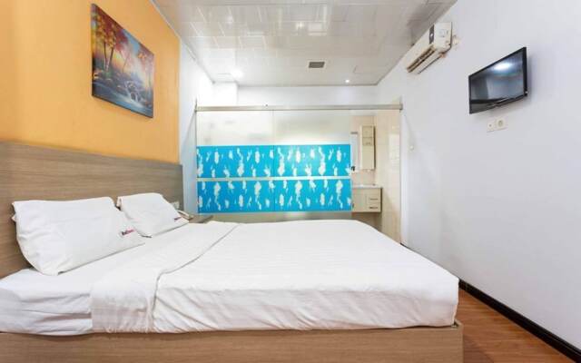 RedDoorz near Citraland Mall