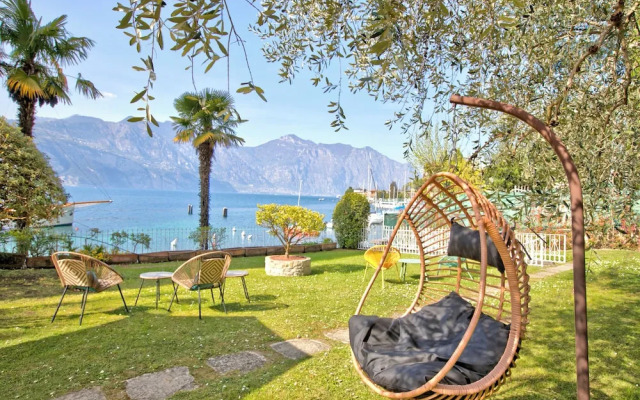 Villa Schlosser Lake Front & Private Pool