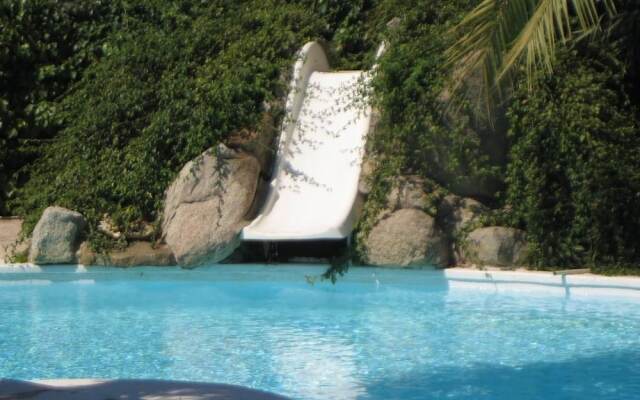 Hotel Casa Ceremines