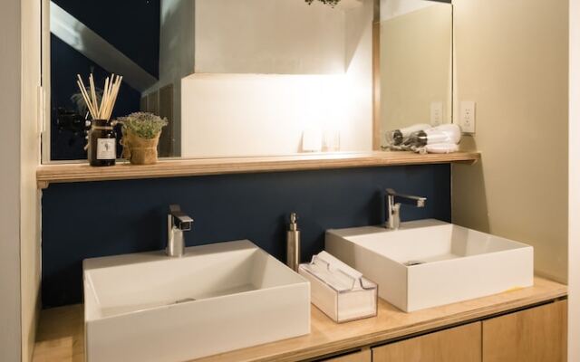 Theater Zzz - Hostel