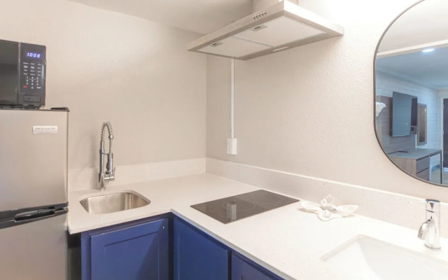 Economy Suites Extended Stay Tulsa