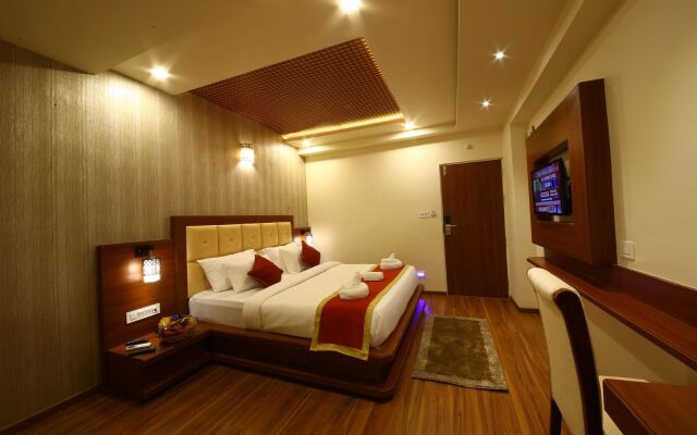 OYO 15505 Royal Stay