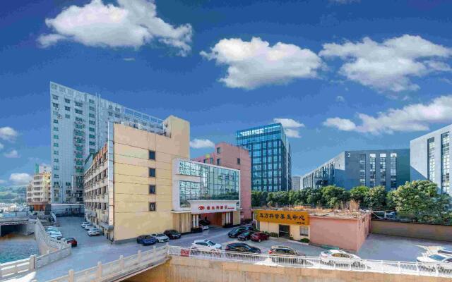 Vienna Hotel Shenzhen Bantian Huawei Tian'an Yungu