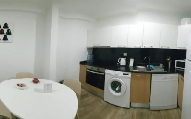 Coimbra's Black & White