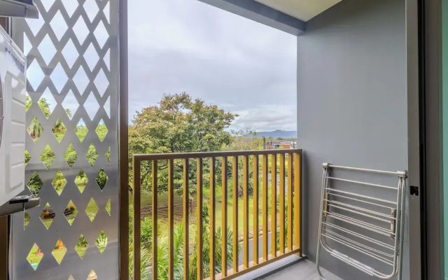 Prime Location 1BR Near Beach Club C240
