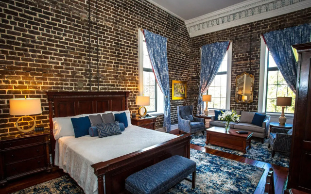 East Bay Inn, Historic Inns of Savannah Collection