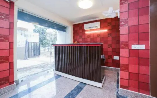 Collection O 74986 Hotel Sky Villas Near Palam Metro Station