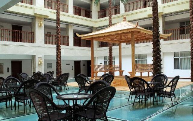 47 Degree North Hot Spring Hotel (Qiqihar Medical College Wanda Plaza Branch)