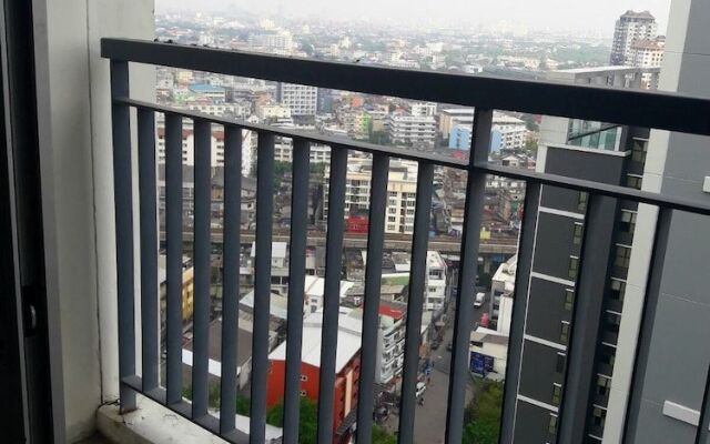 Highrise Cityview Aspire Condo Gym Pool