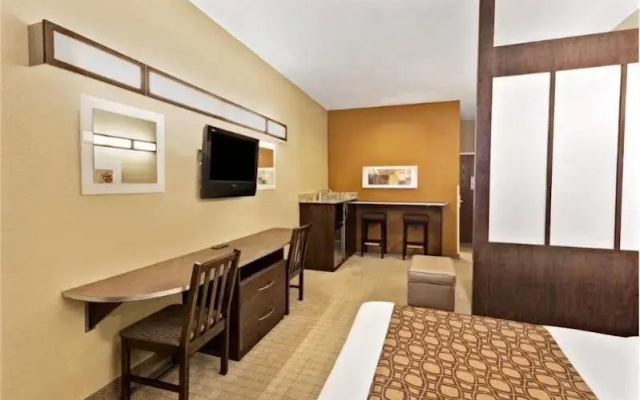 Microtel Inn & Suites Woodstock