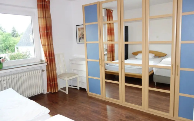 Tolstov-Hotels Large 3 Room Apartment