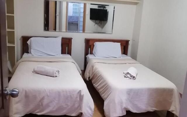 Manora Apartments and Guest House