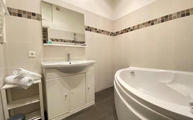 L'atelier T2 Spacieux Clim-Wifi-Netflix