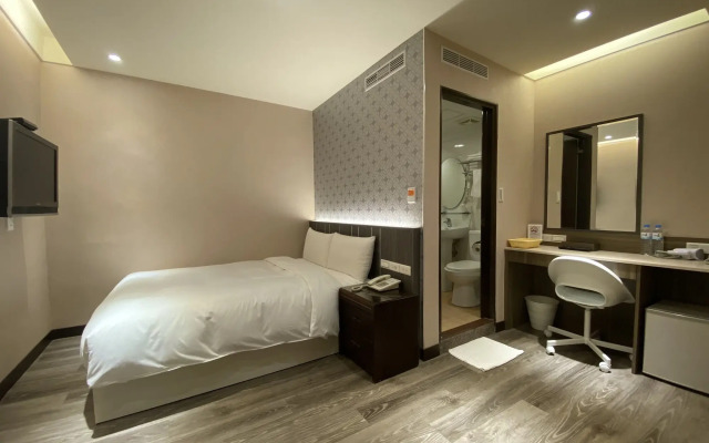 Chair Man Hotel