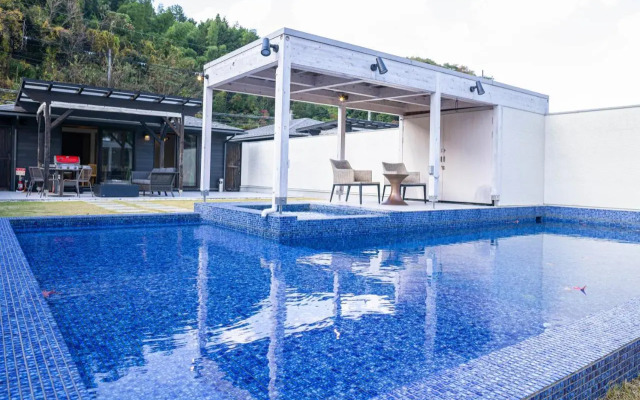 Mezzo All Suite Villas