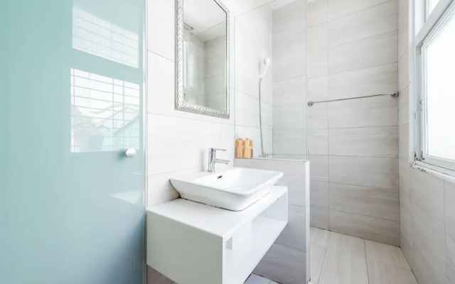 Tainan Weshare Hotel