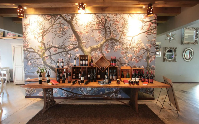 Casterbridge Hollow Boutique Hotel