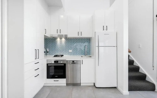 1 Bedroom Modern Townhouse in Casuarina