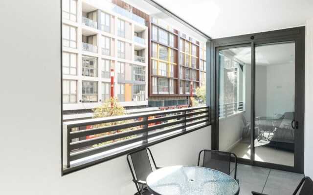New 2 Bedroom Darling Harbor Apartment