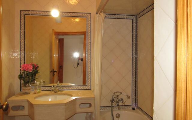 Albufeira 2 Rooms Central Large Apart, Pool, Wifi