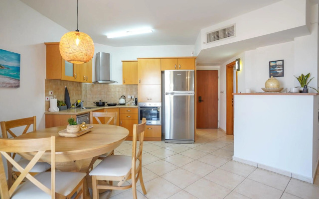 two bed room apartment 5 min walk to the beach