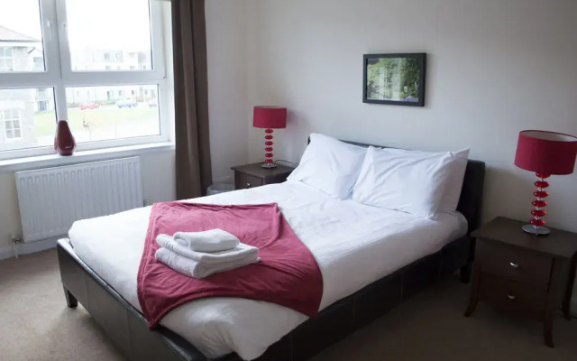 Dreamhouse Apartments - Baker Road