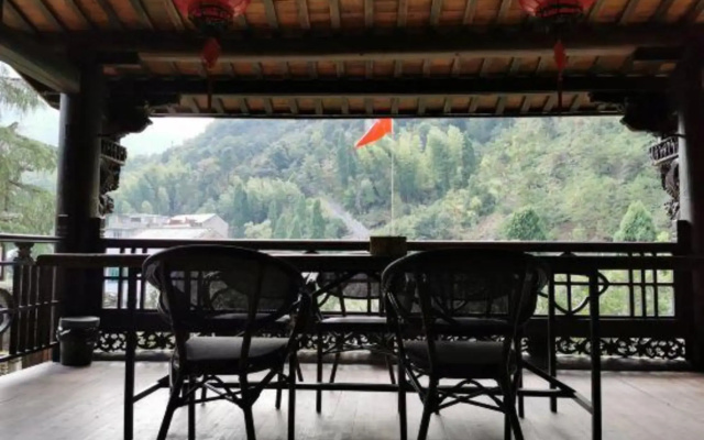 Sanshuige Boutique Hostel
