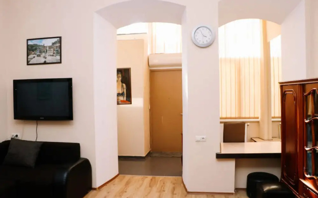 Apartment Alpha Leonidze with Fireplace