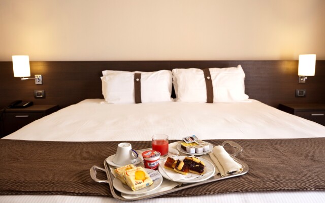 Inn Naples Airport