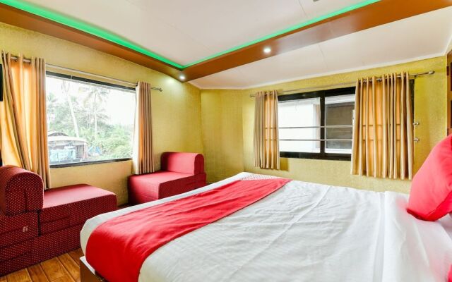 OYO 23482 Sht Symphony Premium Sharing Houseboat