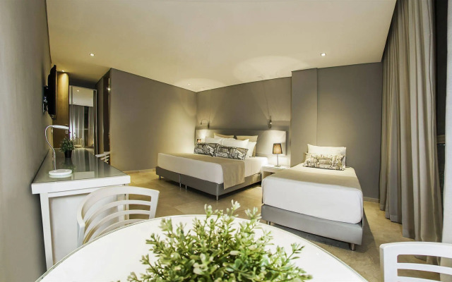 OZ Hotel