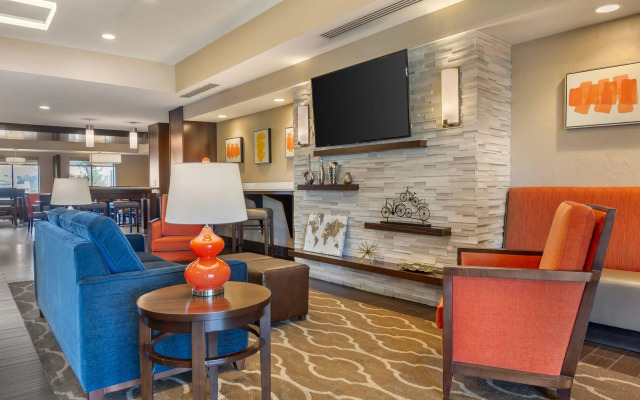 Comfort Suites Florence - Cincinnati South